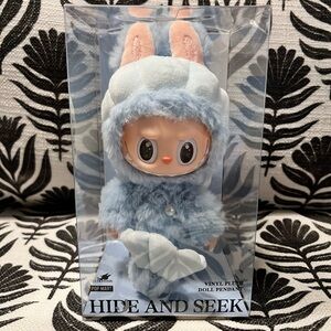 Singapore Exclusive Hide and Seek Labubu